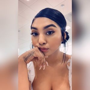 Meet your Posher, Jasmine